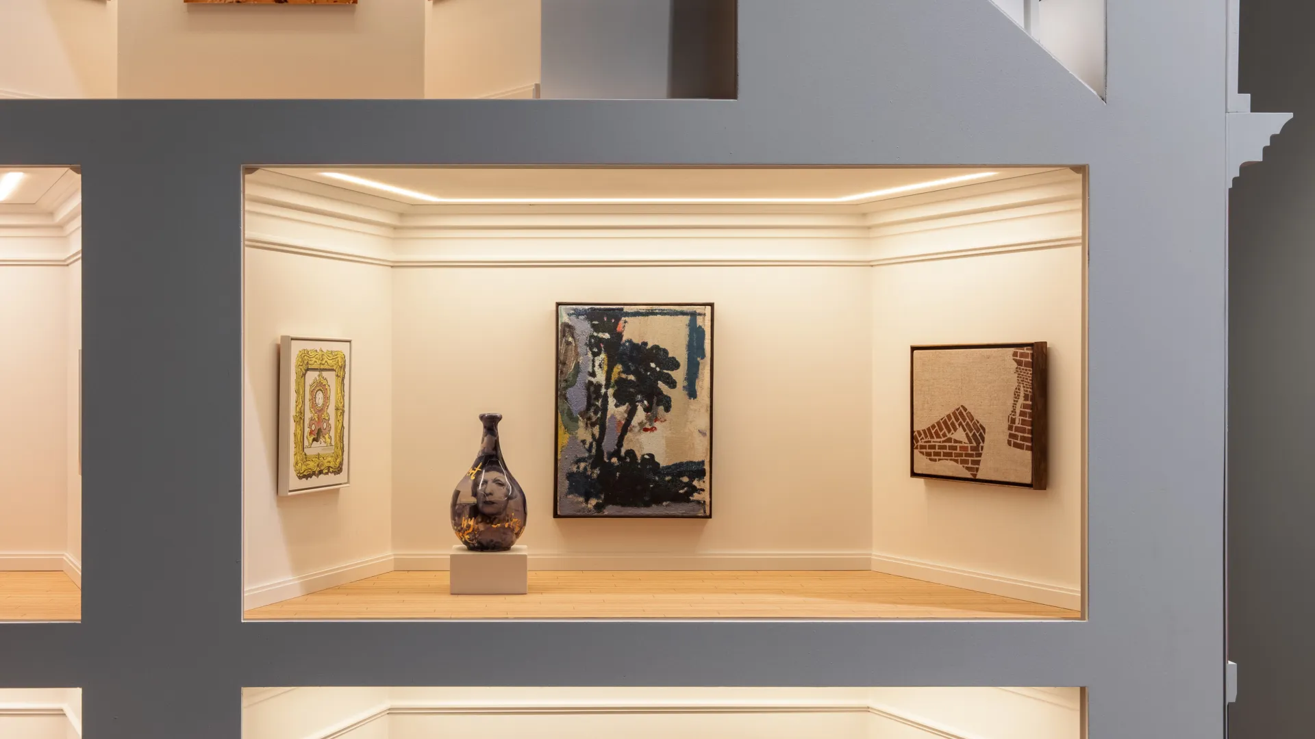 Model gallery room view housing miniature art works